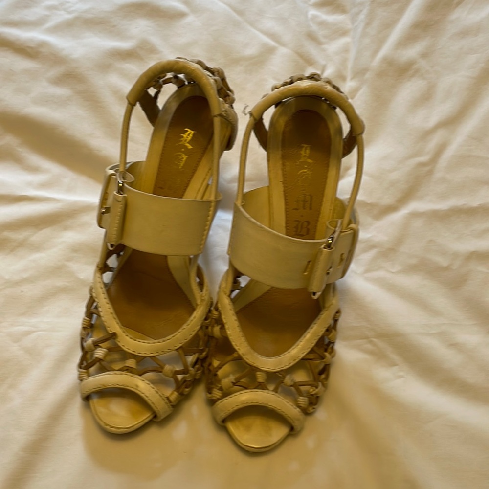LAMB Cream Leather Pumps - Picture 1 of 6